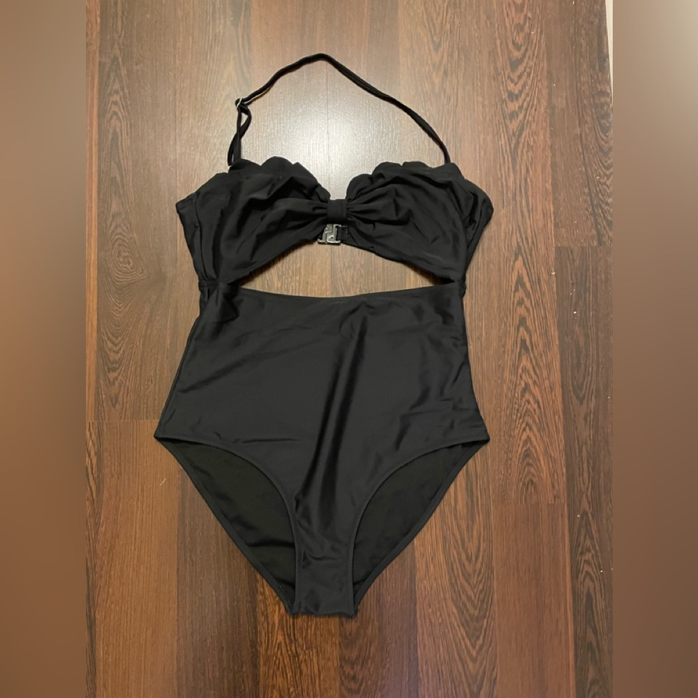 One piece cut out swimsuit size large (Cart A-100)